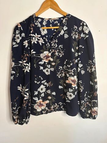 Chemisier fleuri taille L/40 très bon état