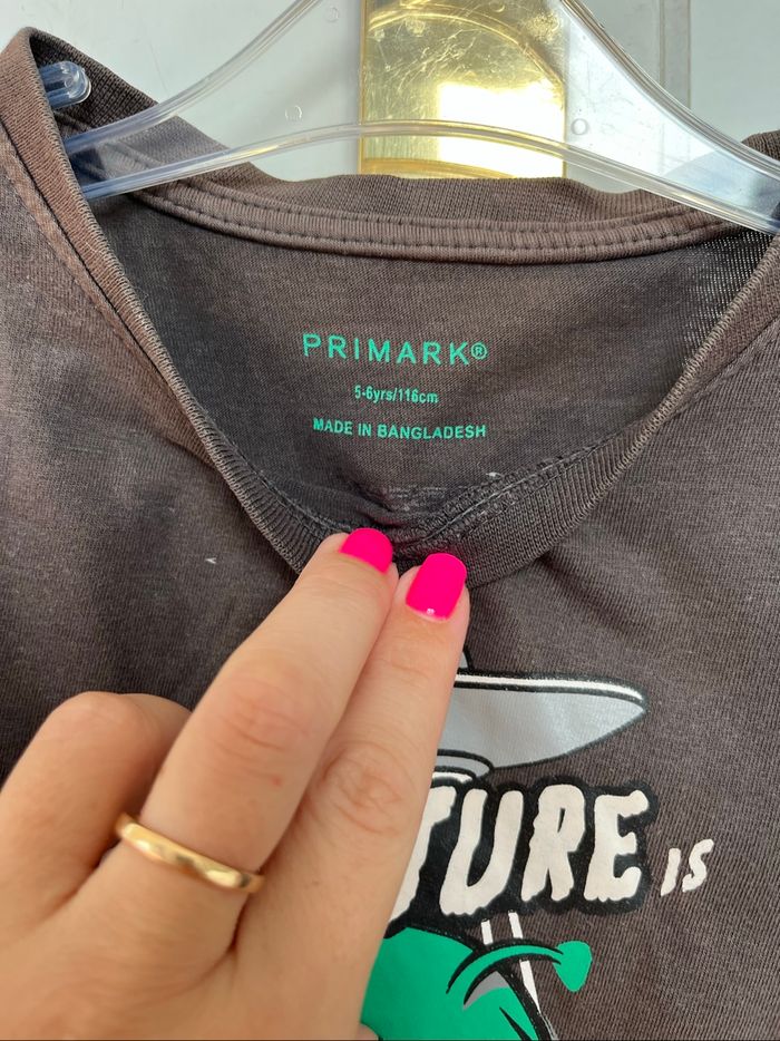 T-shirt Primark noir OVNI extra-terrestre 6A TBE - photo numéro 4