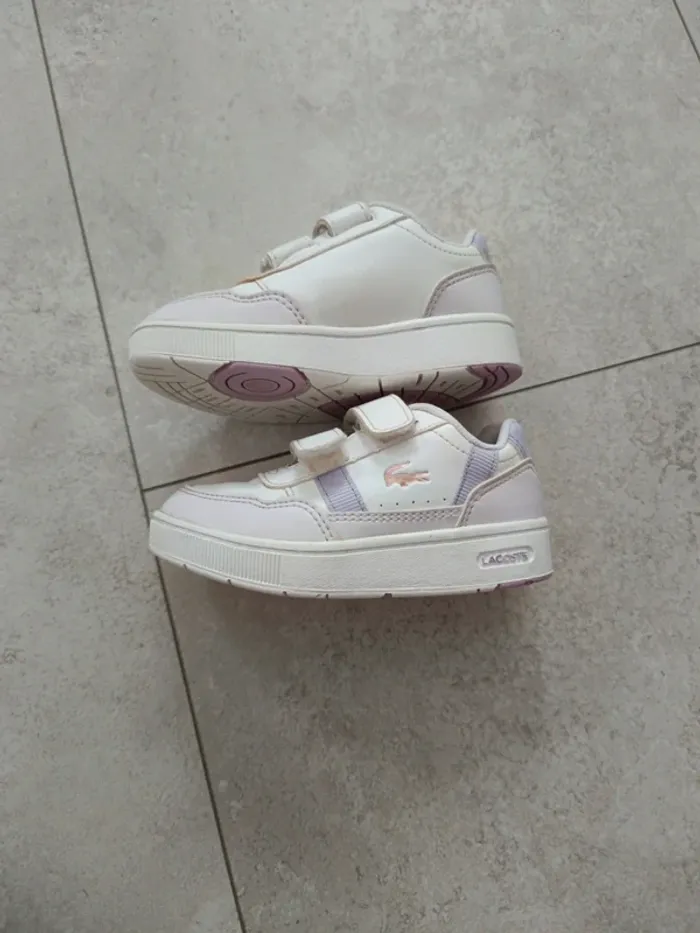 Basket Lacoste fille t22 - photo numéro 3