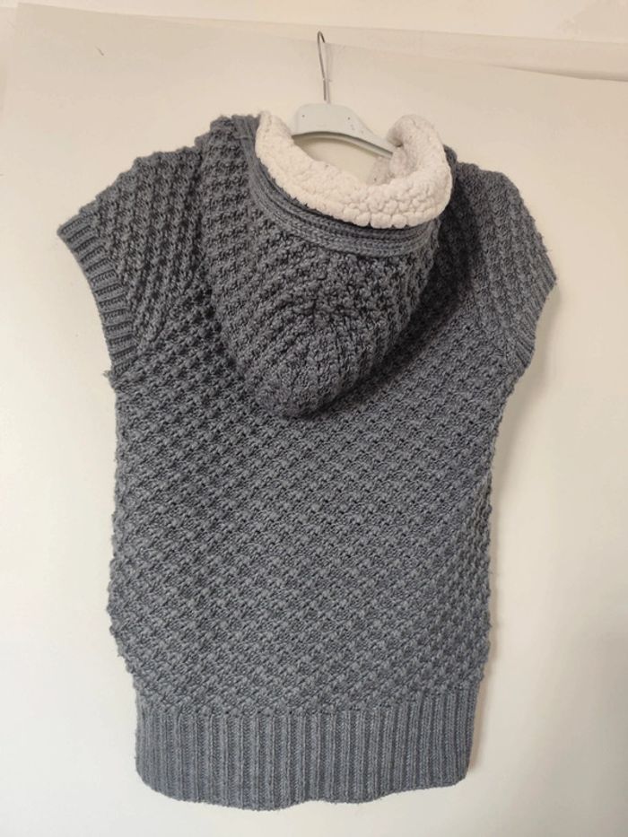 Gilet sans manches avec capuche bien chaud et fourré taille L Zara - photo numéro 2