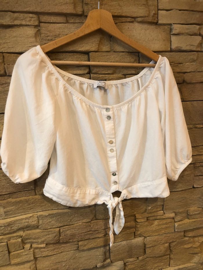 Top blanc taille L de chez Bershka