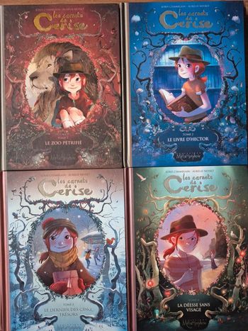 Lot  de  4 bandes  dessinées  Les  carnets  de Cerise