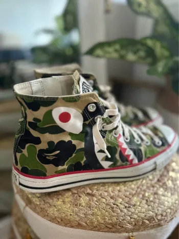 BAPE x Converse Shark Trainers in green camo pointure 11us