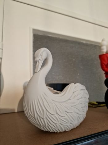 Cygne décoratif blanc – objet déco élégant