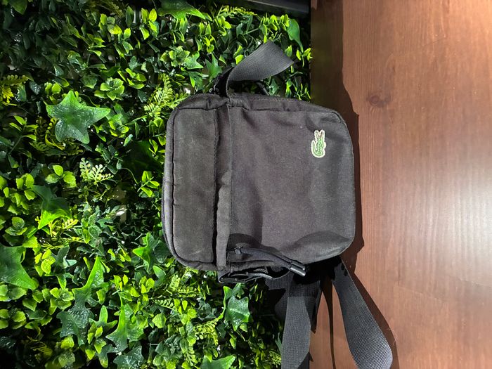 🐊 sacoche lacoste - 3 poches (occasion) 🐊