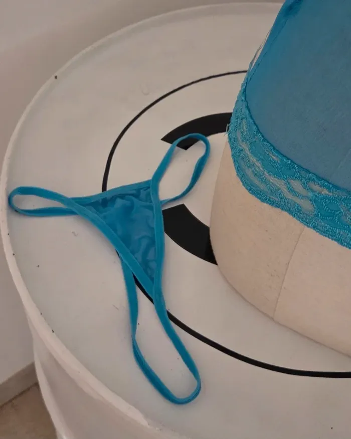 Ensemble lingerie bleu – nuisette + string assorti - photo numéro 2