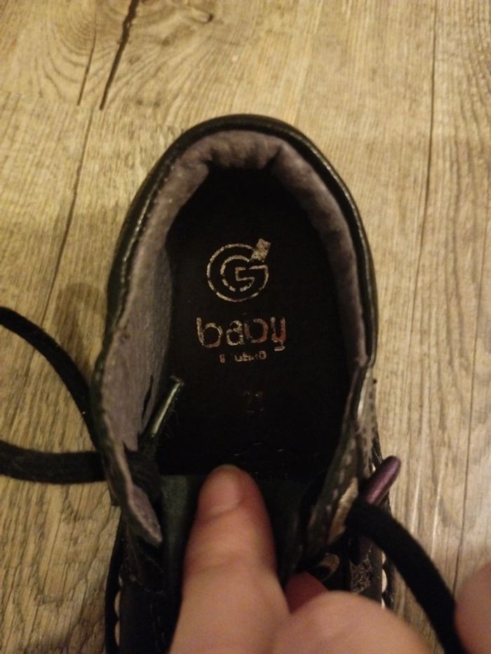 Chaussures taille 21 - photo numéro 3