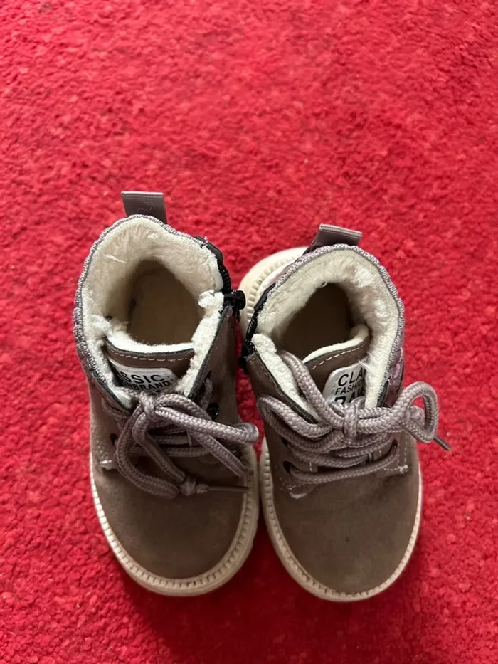 Chaussure à lacet bien chaude - photo numéro 2