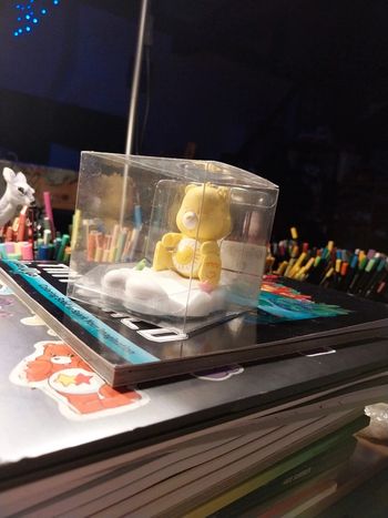 Support de téléphone bisounours care bears jaune