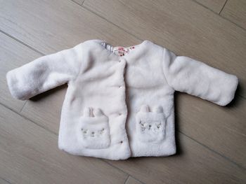 Gilet tout doux DPAM taille 6mois
