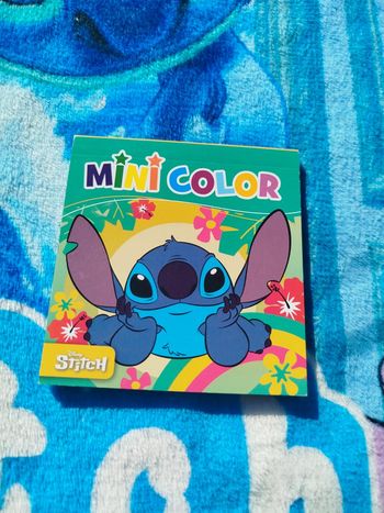 Petit livre de coloriage Disney Stitch