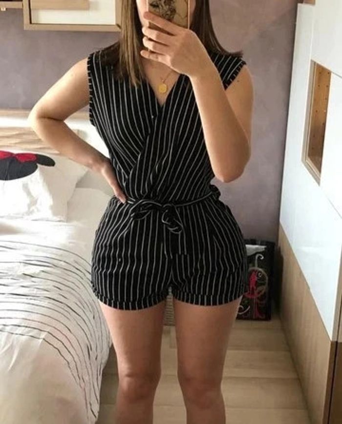 Combishort comme neuve femme noir blanc S étiquette effacée - photo numéro 8