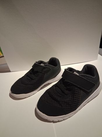 Baskets nike taille 25