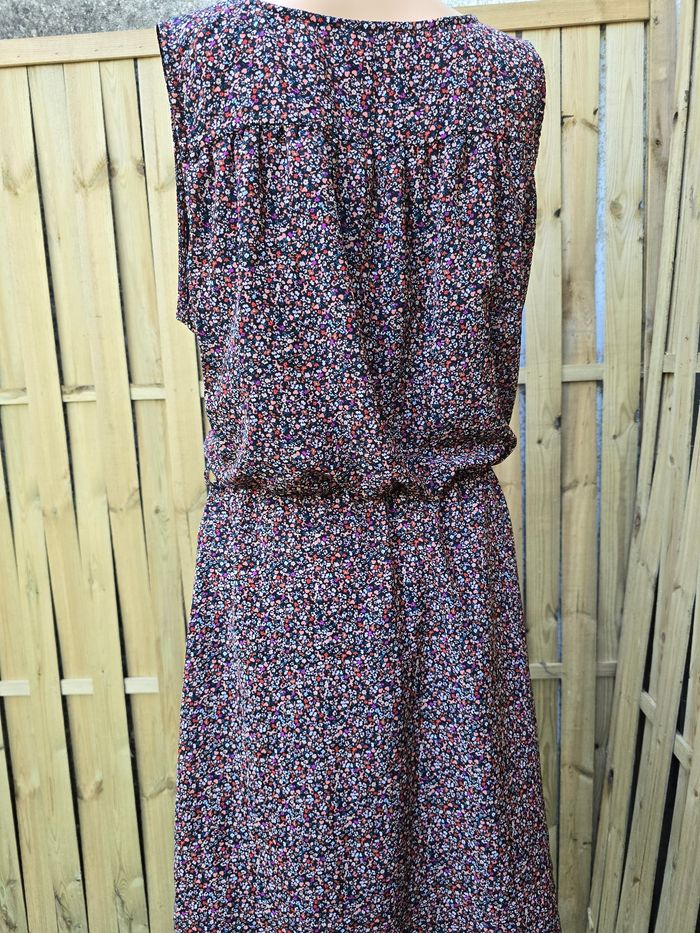 Robe motif liberty taille 44/46 - photo numéro 2