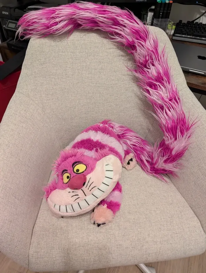 Peluche chat du cheshire Alice au pays des merveilles
