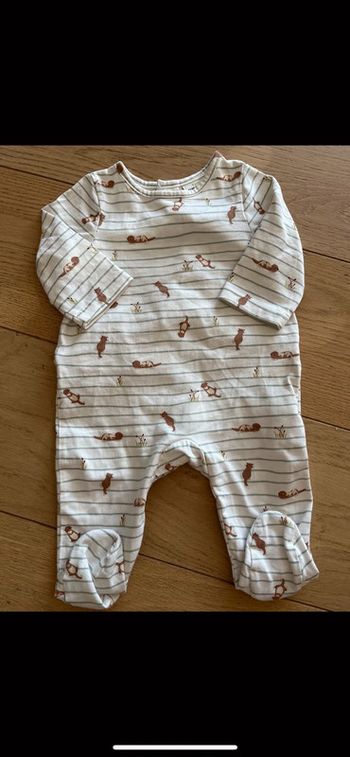 Grenouillère tape à l’œil