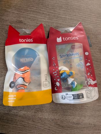 Lot tonies 
