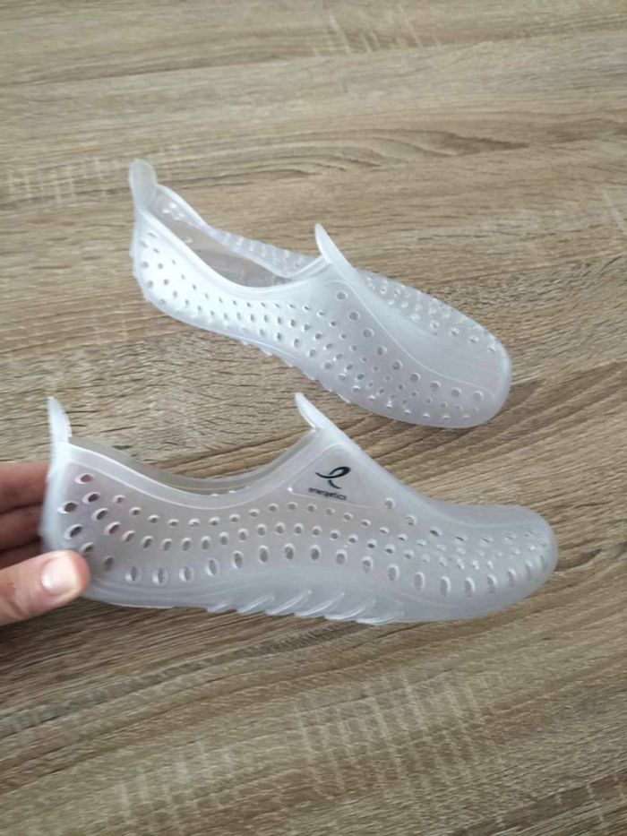 Chaussures en vinyle - Chaussons aquatique NEUVE - photo numéro 2