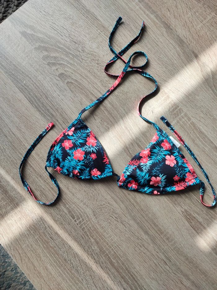 Haut de maillots de bain triangle