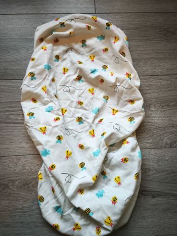 Drap-housse pour matelas de couffin ou de nacelle