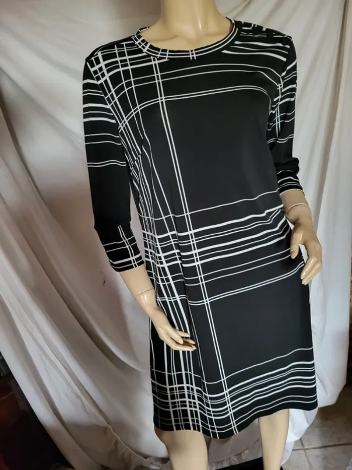 Robe esmara