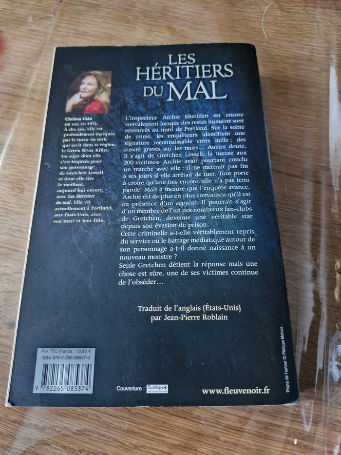 Les héritiers du mal en format broché - photo numéro 3