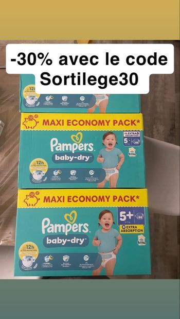 Deux cartons de couches Pampers taille 5+