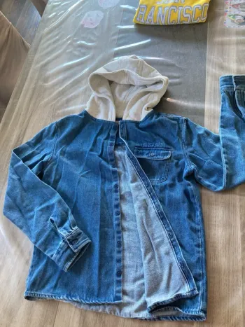 Veste avec capuche