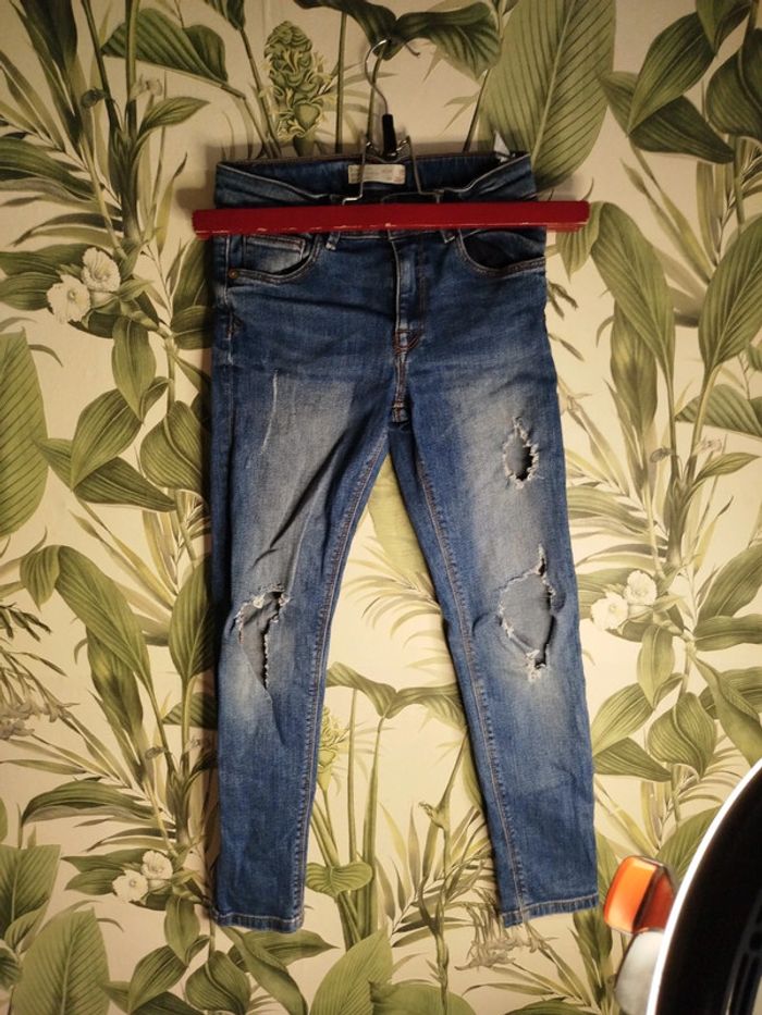 Jean troué fille 8 ans marque Zara - photo numéro 5