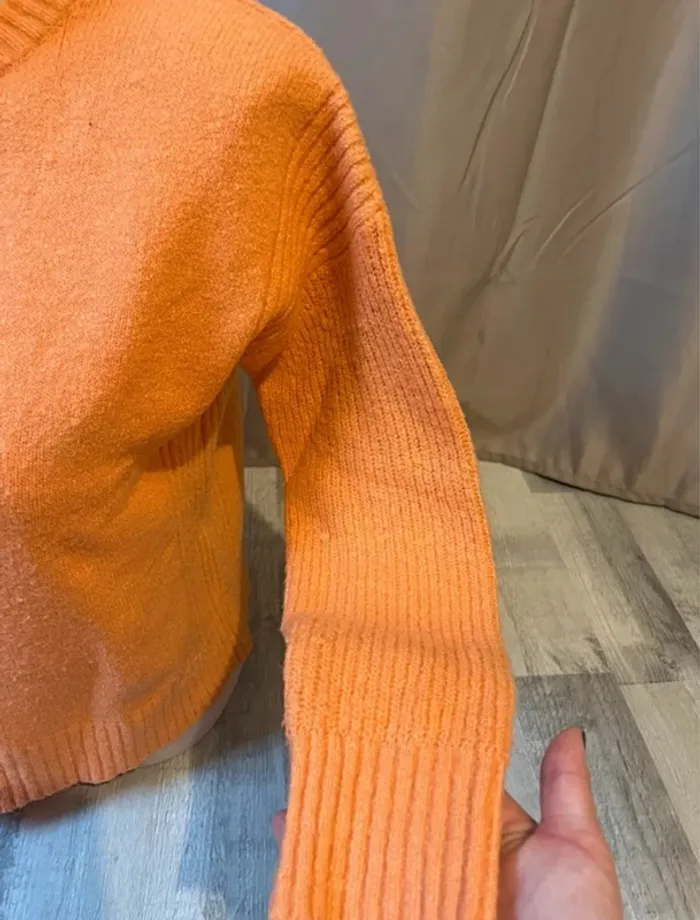 Pull orange Bershka taille XS - photo numéro 3
