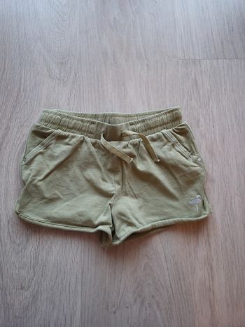 Short neuf