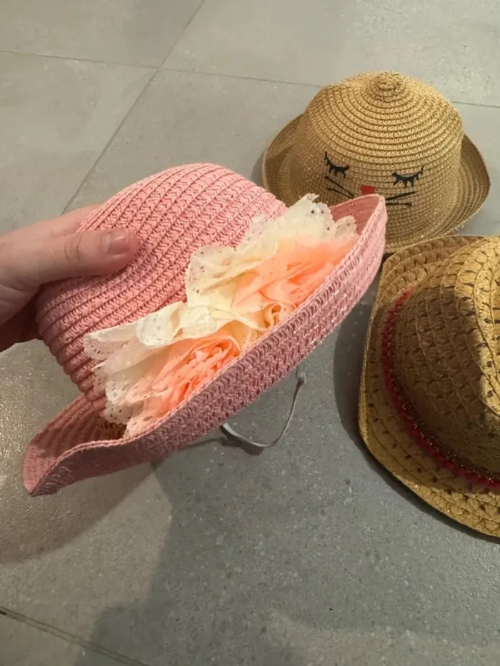 Lot de 3 chapeau 52cm, très bon état - photo numéro 2