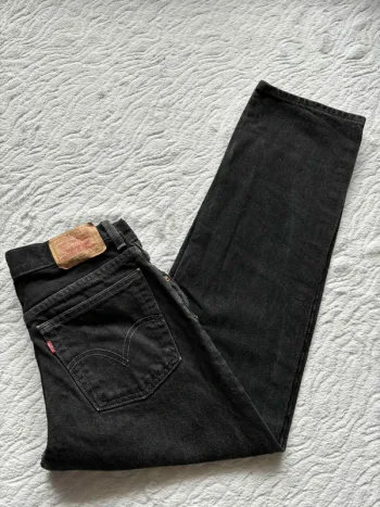 Jean Levi’s femme 550 Relaxed Fit W26 L28 S/36 Gris anthracite noir Mexico US rare y2k 2000s