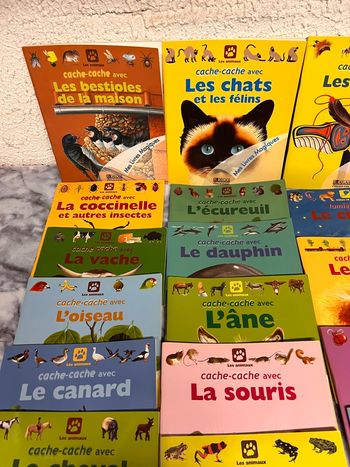 23 livres cache cache Atlas jeunesse