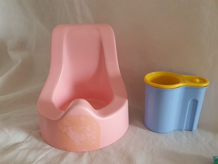 Lot dinette pot chauffe biberon berchet + accessoires autres pour poupée Vintage - photo numéro 2