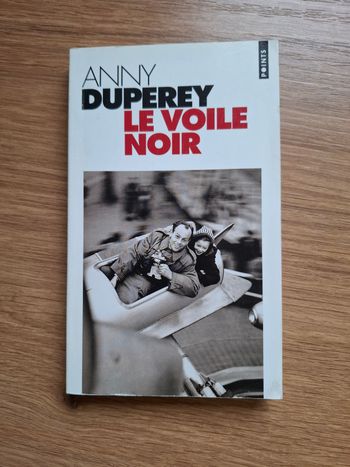 Récit Le voile noir de Anny Duperey en très bon état