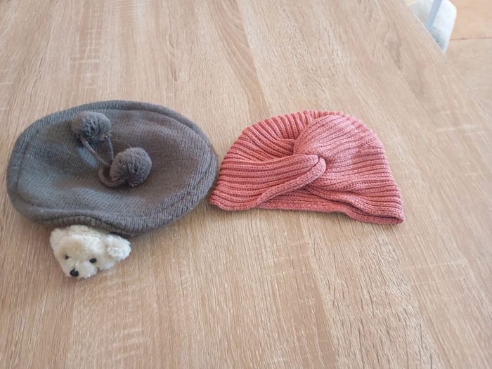 Lot 2 bonnets 0-6 mois