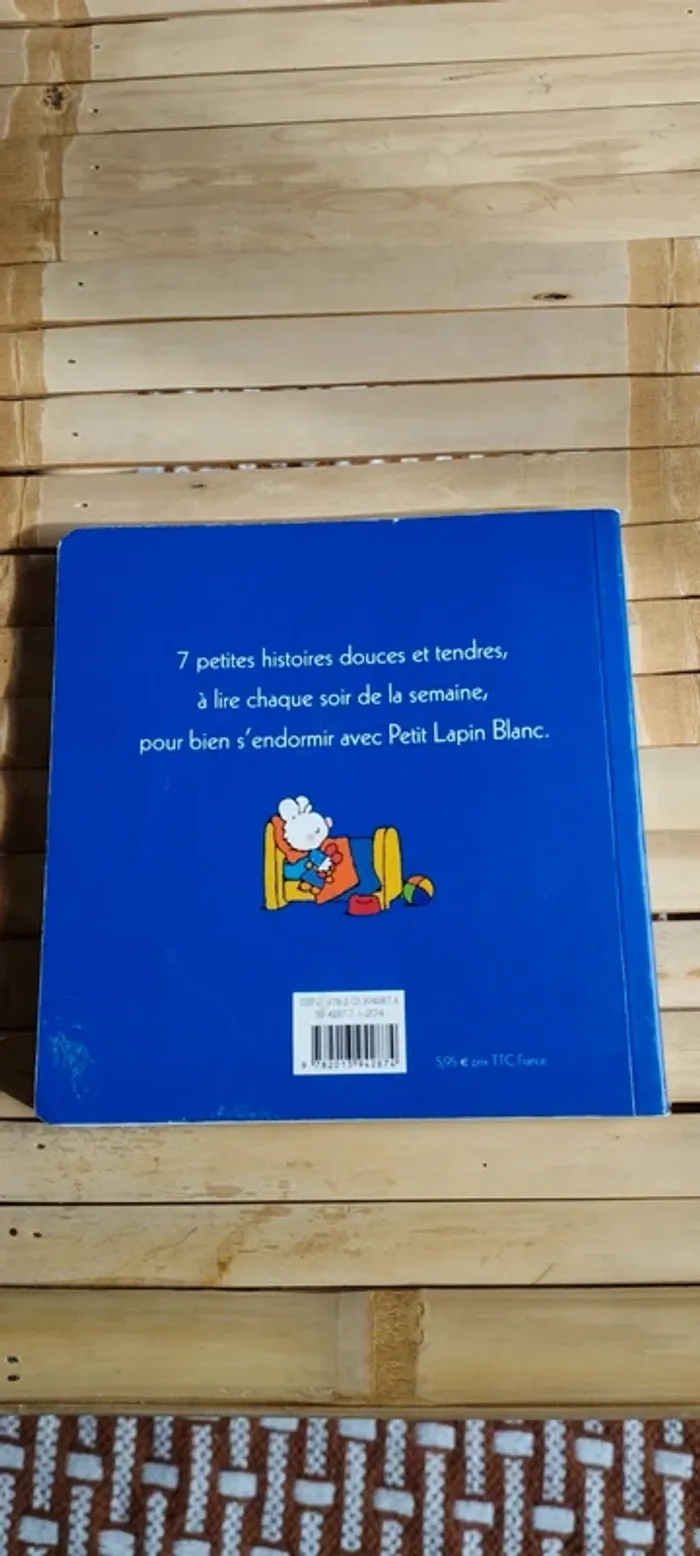 Livre Petit lapin blanc - photo numéro 2
