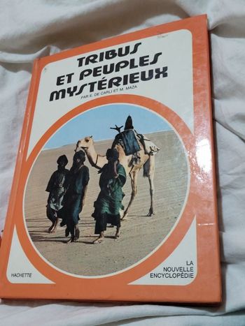 Tribus et peuples mystérieux