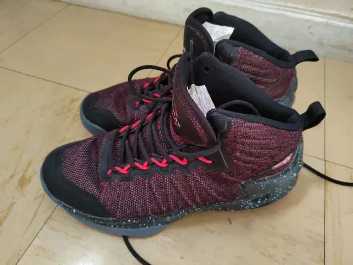 Chaussures de basket - photo numéro 2