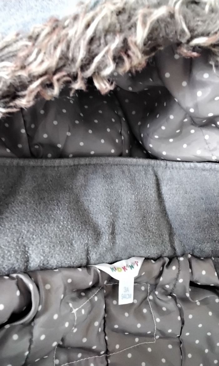 Manteau à capuche  gris  ,fermeture  ,poches  ,Kidkanai  ,3 ans  94cm - photo numéro 2