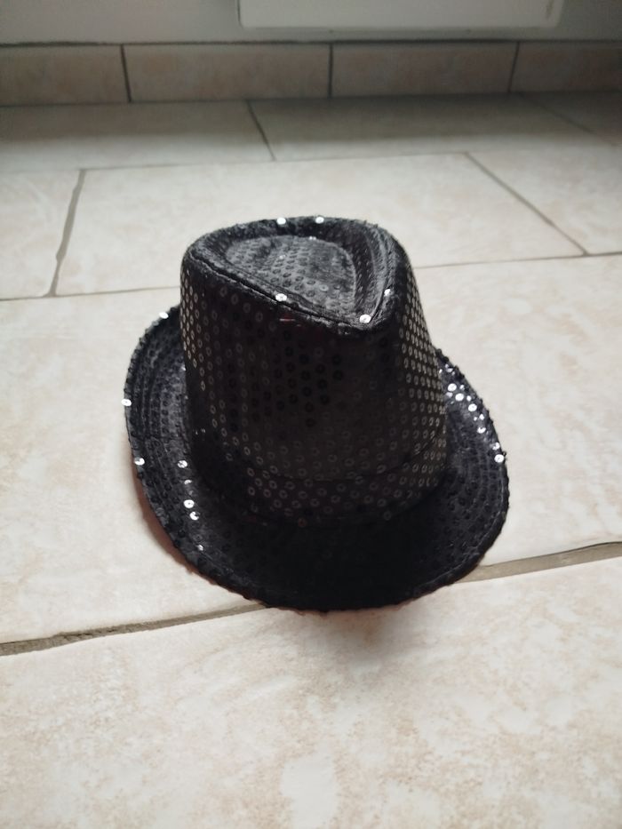 Chapeau noir