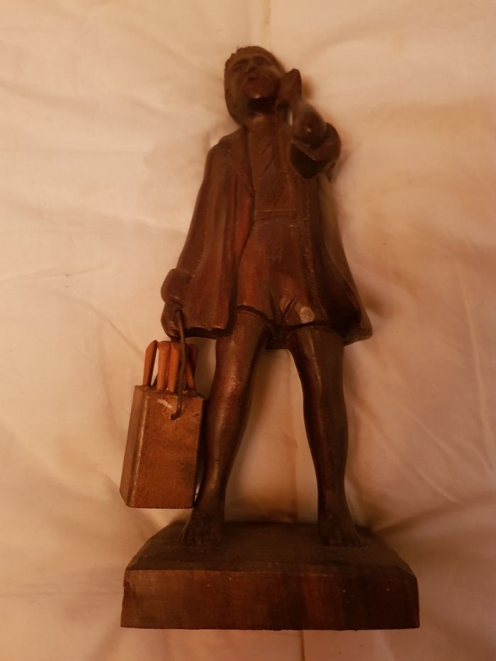 Statuette vintage en bois