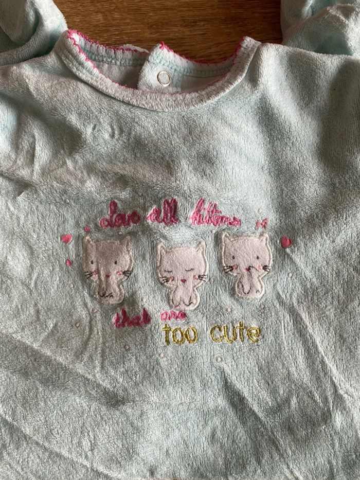 Pyjama 1 pièce taille 12 mois - photo numéro 2