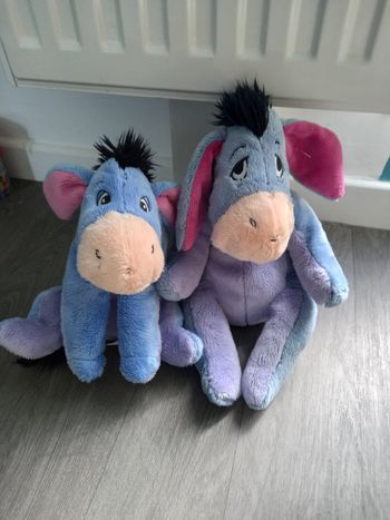 Lot de 2 peluches disney
