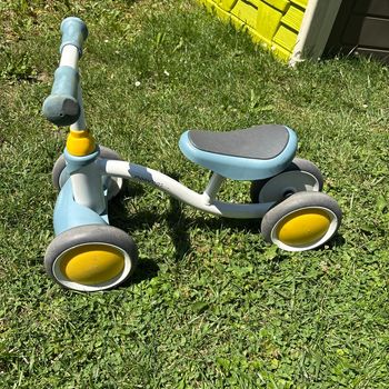 Tricycle bébé des 15 mois moov N go