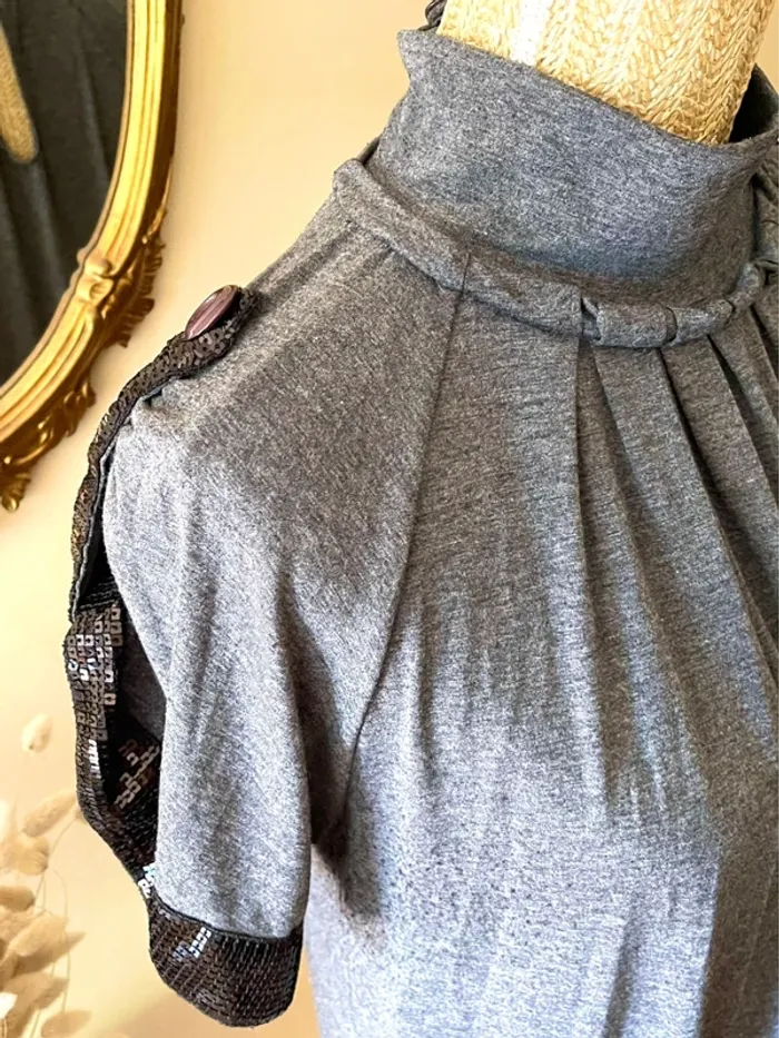 Robe Grise Élégante avec Détails en Sequins - Taille unique - photo numéro 2