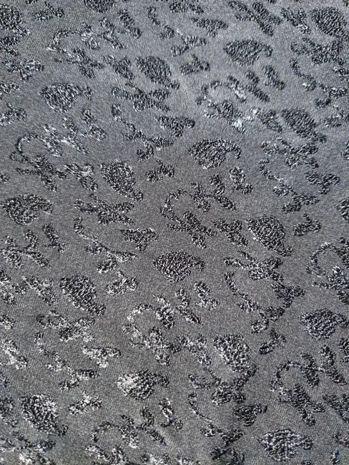 T-shirt motif velours taille S - photo numéro 2