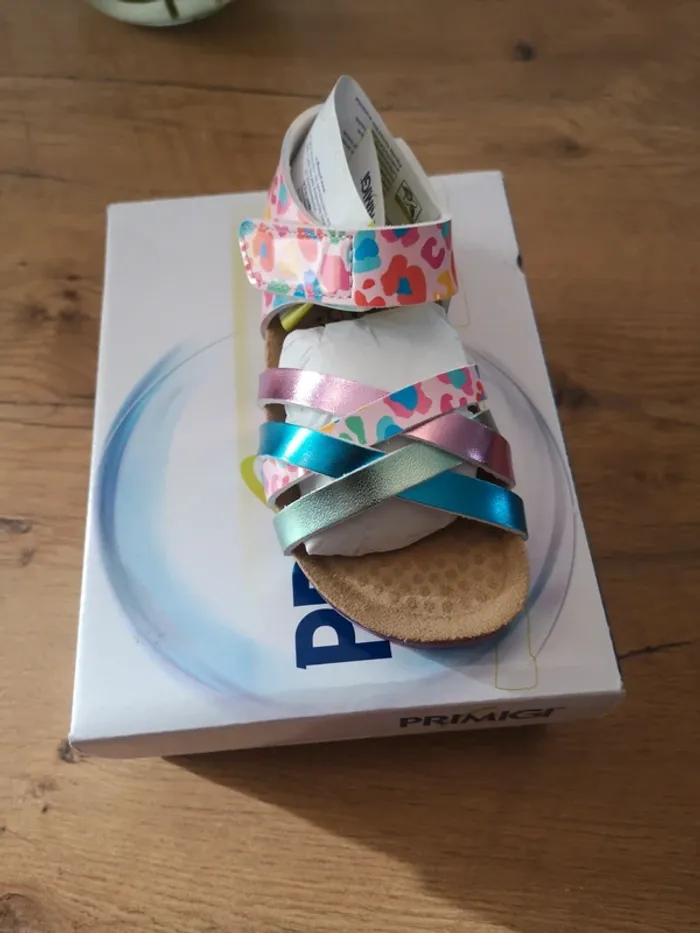 Nu pieds primigi 24 - photo numéro 3