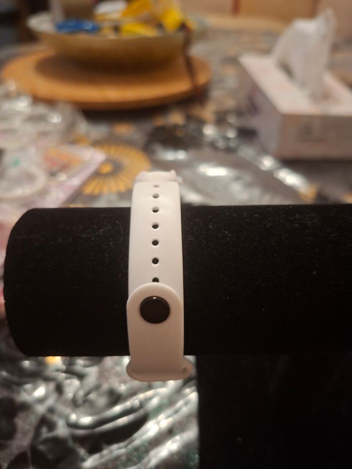 Montre licorne Électronique Tactile à LED pour Enfant neuf prix 2 euro 50 - photo numéro 3